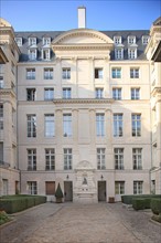 Hôtel Colbert de Villacerf, 23 rue de Turenne à Paris