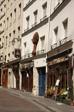 France, ile de france, paris 5e arrondissement, rue mouffetard, detail, facade, mur.
Date : 2011-2012