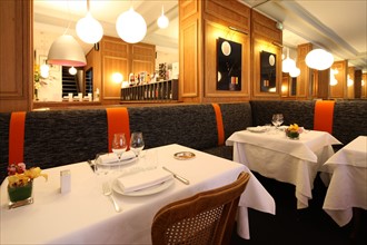 France, ile de france, paris 7e arrondissement, 9 rue de bourgogne, restaurant tante marguerite, groupe bernard loiseau, gastronomie.
Date : 2011-2012