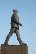 Statue du General de Gaulle, par Jean Cardot.
Paris 8e arrondissement, avenue des champs elysees
Date : 2011-2012