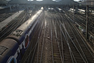 France, ile de france, paris 8e arrondissement, gare saint lazare, train, voies ferrees, sncf, rail,  place de l'europe

Date : 2011-2012