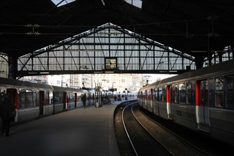 France, ile de france, paris 8e arrondissement, gare saint lazare, train, voies ferrees, sncf, rail, train de banlieue

Date : 2011-2012