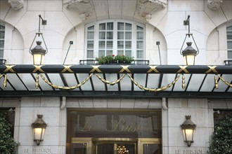 France, ile de france, paris, 8e arrondissement , 112 rue du faubourg saint honore, hotel bristol, palace, luxe

Date : 2011-2012