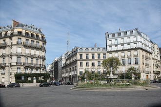 France, ile de france, paris, 8e arrondissement, place francois 1er, place ronde, immeubles, rue bayard

Date : 2011-2012