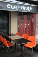 France, ile de france, paris, 9e arrondissement, 53 rue des martyrs, le cul de poule, restaurant, enseigne, terrasse

Date : 2011-2012