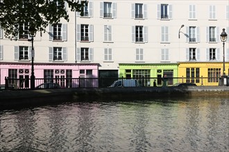 France, ile de france, paris 10e arrondissement, canal saint martin, quai de valmy, magasin antoine et lili

Date : 2011-2012