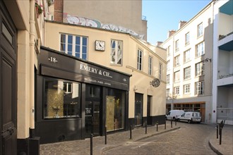 France, ile de france, paris, 11e arrondissement, 18 passage de la main d'or, magasin triangulaire, angle

Date : 2011-2012