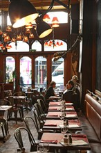 France, ile de france, paris 11e arrondissement, 109 rue oberkampf, cafe charbon, deco, luminaires, bar, restaurant

Date : 2011-2012
