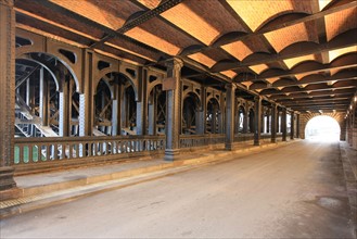 France, ile de france, paris 8e arrondissement, sous le pont alexandre III, poutrelles et rivets, ateliers fives lille, 1905,