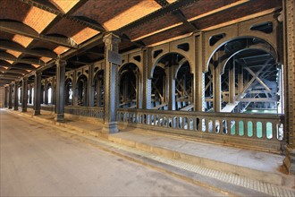 France, ile de france, paris 8e arrondissement, sous le pont alexandre III, poutrelles et rivets, ateliers fives lille, 1905,