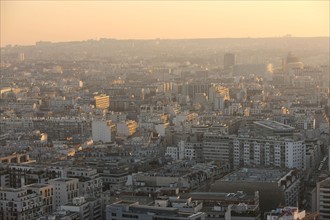 France, ile de france, paris 7e arrondissement, tour eiffel, vue depuis le 2e etage, vers le sud, immeubles,