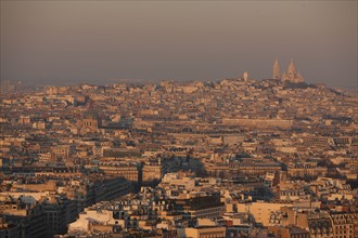 France, ile de france, paris 7e arrondissement, tour eiffel, vue depuis le 2e etage, vers le nord, sacre coeur, toits,