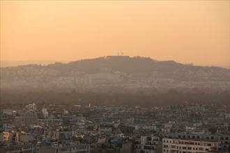 France, ile de france, paris 7e arrondissement, tour eiffel, vue depuis le 2e etage, vers le mont valerien,