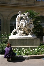 Sculpture "Le combat du centaure", cour de la mairie du 6e arrondissement de Paris