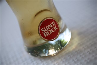portugal, lisbonne, lisboa, signes de ville, biere super bock, boisson
Date : septembre 2011