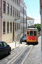 portugal, lisbonne, lisboa, signes de ville, a bord du tramway numero 28, transport, bairro alto
Date : septembre 2011