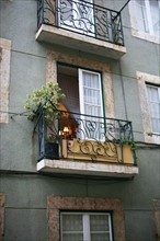 portugal, lisbonne, lisboa, signes de ville, bairro alto, detail de facades
Date : septembre 2011