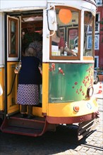 portugal, lisbonne, lisboa, signes de ville, tramway numero 28, transport
Date : septembre 2011