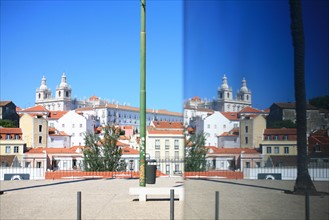 portugal, lisbonne, lisboa, signes de ville, alfama, panorama sur toits et le tage, reflet, paysage, toits
Date : septembre 2011