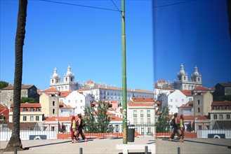 portugal, lisbonne, lisboa, signes de ville, alfama, panorama sur toits et le tage, reflet, paysage, toits
Date : septembre 2011