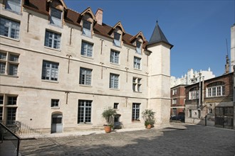 France, ile de france, paris 13e arrondissement, hotel de la reine blanche, rue geffroy, patrimoine, restauration,


Date : 2011-2012