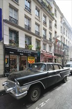 france, region ile de france, paris 14e arrondissement, rue de la gaite,  aux iles marquises, voiture vintage,


Date : 2011-2012