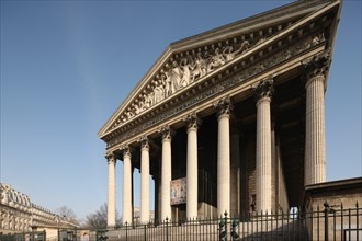 France, ile de france, paris 8e arrondissement, place de la madeleine, eglise de la madeleine, colonnes,