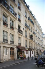 France, ile de france, paris 9e arrondissement, 27 rue victor masse, immeuble neo renaissance, decor, facade, face a l'avenue frochot,