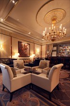 France, ile de france, paris 16e arrondissement, avenue d'iena, hotel shangri la, bar,