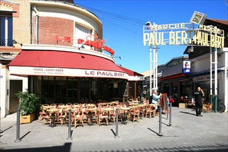 France, ile de france, paris 18e arrondissement, puces de saint ouen, entree du marche paul bert, restaurant bar, le paul bert, terrasse,