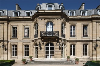 France, ile de france, paris 9e, 9 rue drouot, mairie du 9e arrondissement, hotel d'augny, facade sur jardin, hotel particulier,


Date : Ete 2012