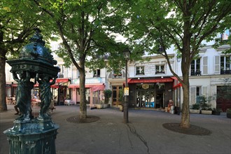 France, ile de france, paris 9e arrondissement, place gustave toudouze, cafes, habitat, fontaine wallace, rue henri monnier


Date : Ete 2012