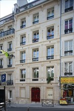 France, ile de france, paris 9e arrondissement, 9 rue henri monnier, facade d'immeuble, detail,


Date : Ete 2012
