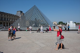 France, Region Ile de France, Paris 1er arrondissement, Musee du Louvre, place de la Pyramide, Ieoh Ming Pei,