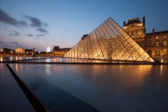 France, Region Ile de France, Paris 1er arrondissement, Musee du Louvre, place de la Pyramide, Ieoh Ming Pei,