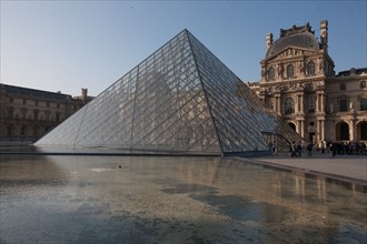 France, Region Ile de France, Paris 1er arrondissement, Musee du Louvre, cour de la Pyramide,