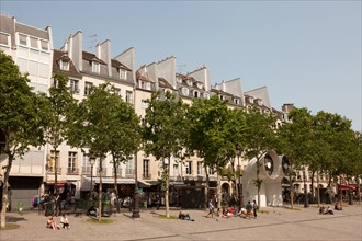 France, Region Ile de France, Paris 18e arrondissement, piazzetta du Centre Georges Pompidou, quartier Beaubourg, touristes,