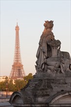 France, Region Ile de France, Paris 8e arrondissement, place de la Concorde, depuis les terrasses du jardin des Tuileries, Tour Eiffel, obelisque de Louxor, fontaine,