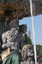 France, Region Ile de France, Paris 8e arrondissement, place de la Concorde, obelisque, fontaines, eau,