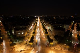 France, Region Ile de France, Paris 8e arrondissement, place Charles de Gaulle, place de l'Etoile, au sommet de l'Arc de Triomphe, panorama,