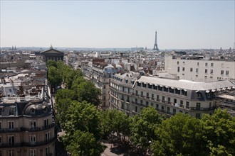 France, Region Ile de France, Paris 18e arrondissement, panorama avec la Tour Eiffel, depuis la terrasse du Printemps, restaurant Deli-Cieux,