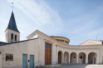 France, Region Ile de France, Hauts de Seine, Vaucresson, eglise Saint-Denys, clocher, religion catholique,