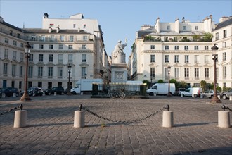 France, Region Ile de France, Paris, 7e arrondissement, place du Palais Bourbon, face a l'Assemblee Nationale
