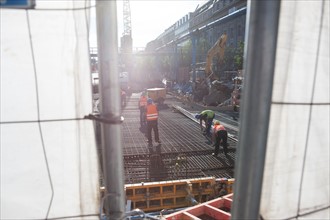 Germany, Allemagne, Berlin, mitte, Friedrichstrasse, travaux du futur metro, grues,