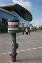 Allemagne (Germany), Berlin, Prenzlauer Berg, Mauer Park, vestiges du Mur de Berlin, stade