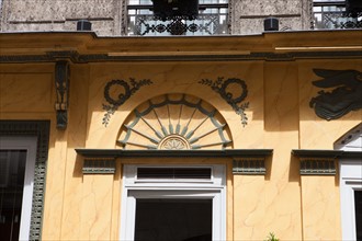 France, Ile de France, Paris, 8e arrondissement, 6 rue Chauveau Lagarde, restaurant, ancienne facade Empire