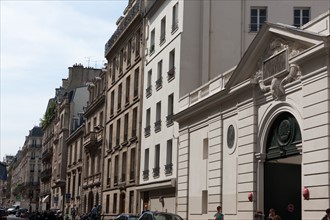 France, Ile de France, Paris 6e arrondissement, rue d'Assas, immeubles, lotissement sous Napoleon, facades, portail des Editions Hatier,