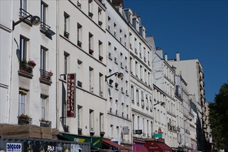 France, Ile de France, Paris 11e arrondissement, rue du faubourg Saint-Antoine, facades,