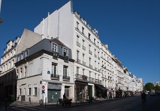 France, Ile de France, Paris 11e arrondissement, rue du faubourg Saint-Antoine, facades,