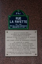 France, Ile de France, Paris, 9e arrondissement, rue La Fayette, plaque de rue, plaque en hommage a la creation du corps de sapeurs pompiers par Napoleon 1er